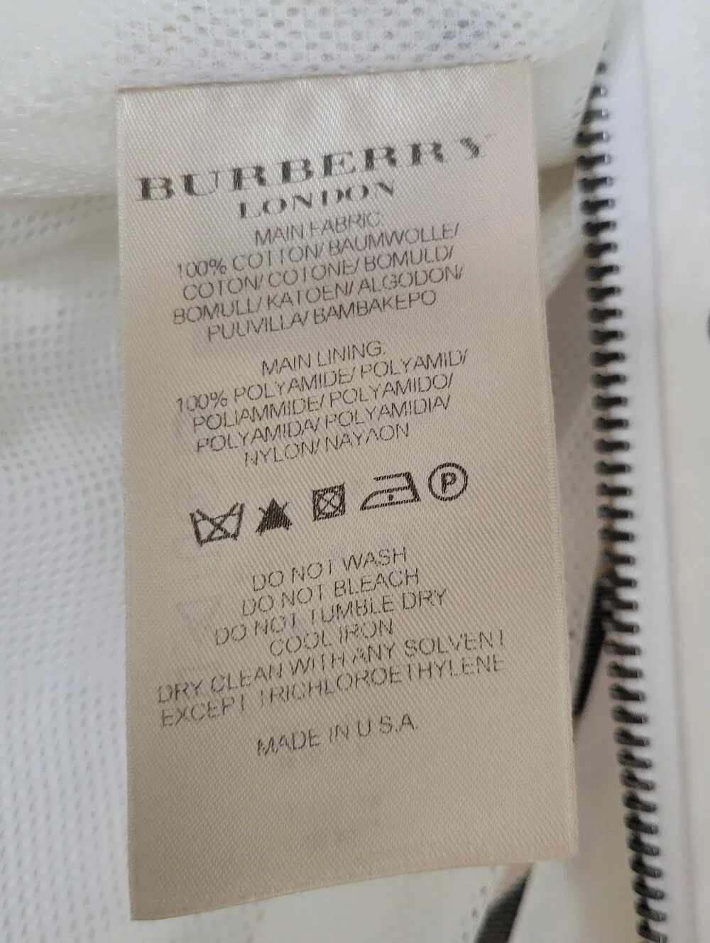 Burberry White Jacket with Signature Check Cuff Detail:2 - Picture 5 of 12